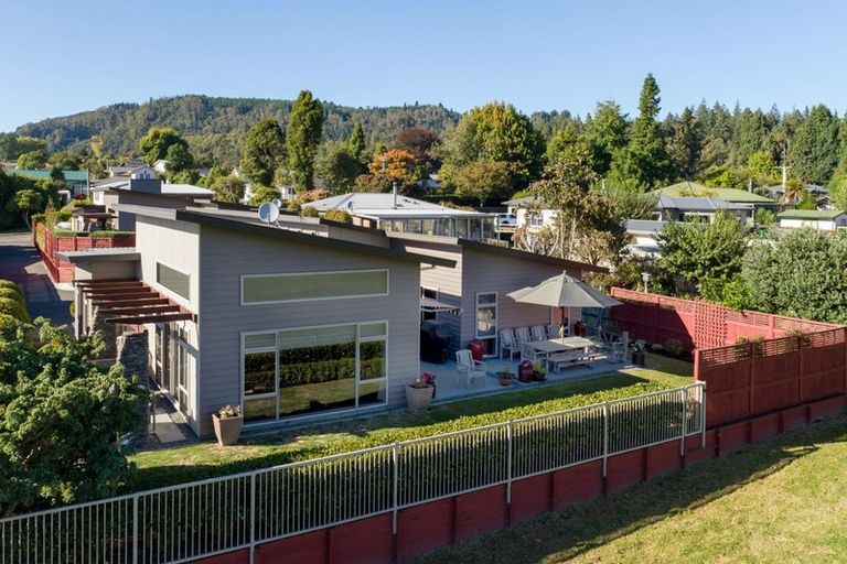 Photo of property in 10b Larcy Road, Lynmore, Rotorua, 3010