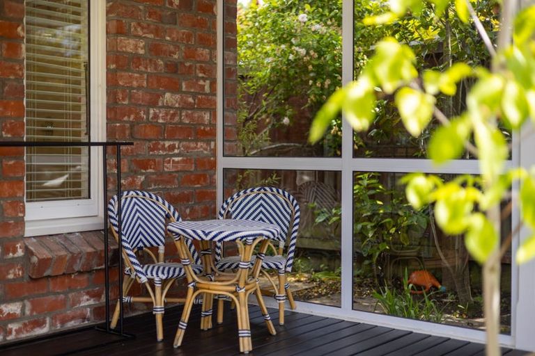 Photo of property in 40 Weka Street, Fendalton, Christchurch, 8041