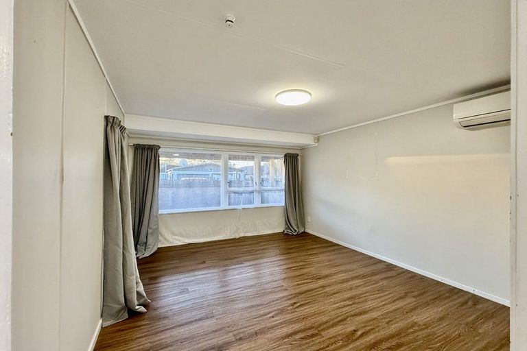 Photo of property in 2b Deveron Road, Manurewa, Auckland, 2102