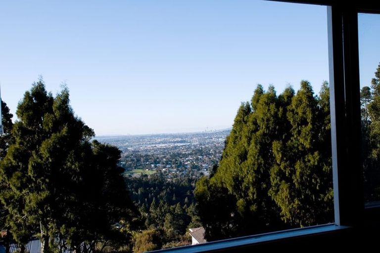 Photo of property in Rangiwai Lodge, 29 Rangiwai Road, Titirangi, Auckland, 0604