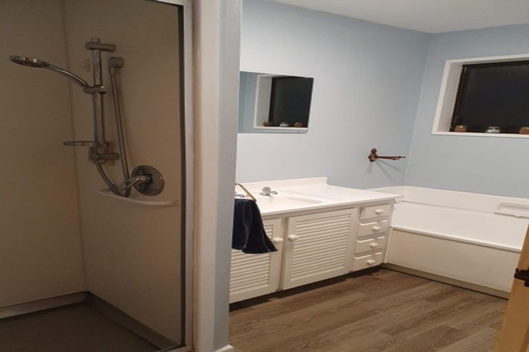 Photo of property in 2/12 Camrose Place, Ilam, Christchurch, 8041