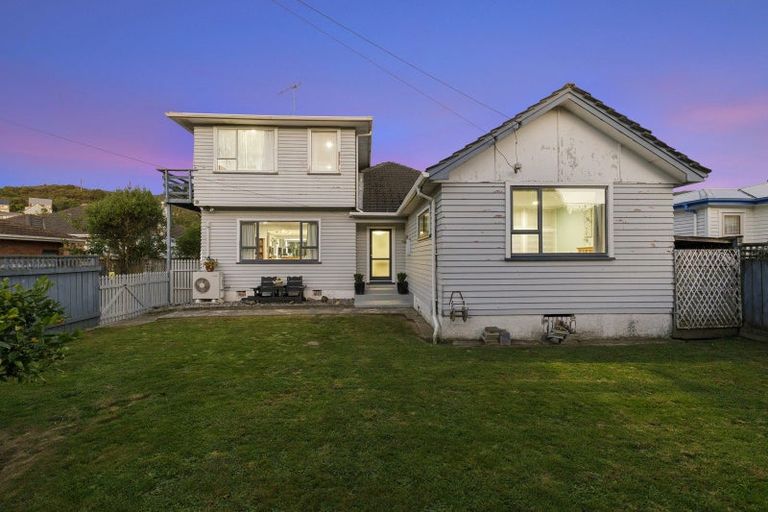 Photo of property in 149 Stokes Valley Road, Stokes Valley, Lower Hutt, 5019