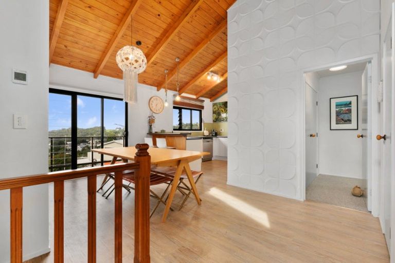 Photo of property in 122 Tuna Place, Onemana, Whangamata, 3691