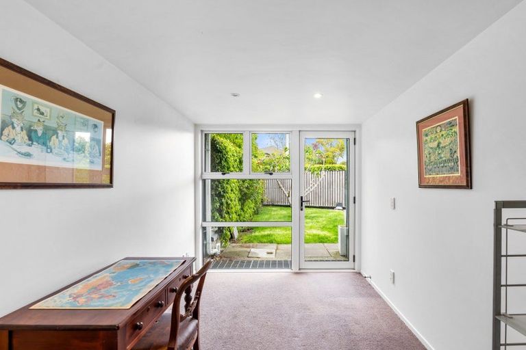 Photo of property in 1 Tainui Drive, Havelock North, 4130