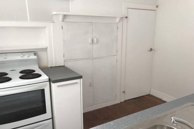 Photo of property in 130 Brougham Street, Mount Victoria, Wellington, 6011