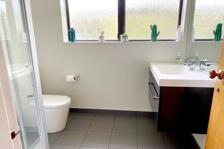 Photo of property in 30 Margaret Road, Raumati Beach, Paraparaumu, 5032