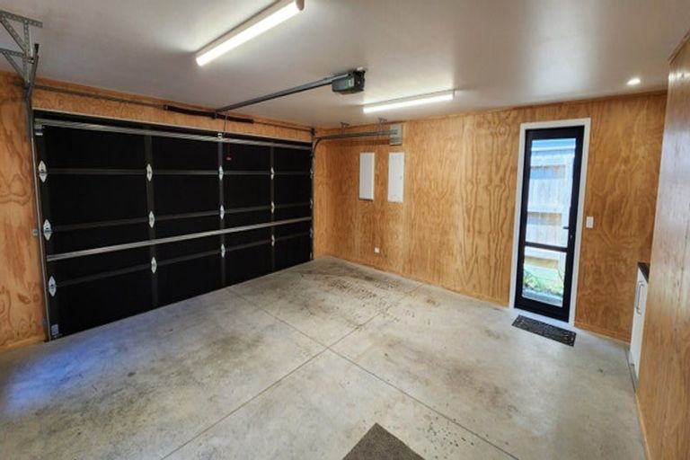 Photo of property in 12 Broadmore Street, Vogeltown, New Plymouth, 4310