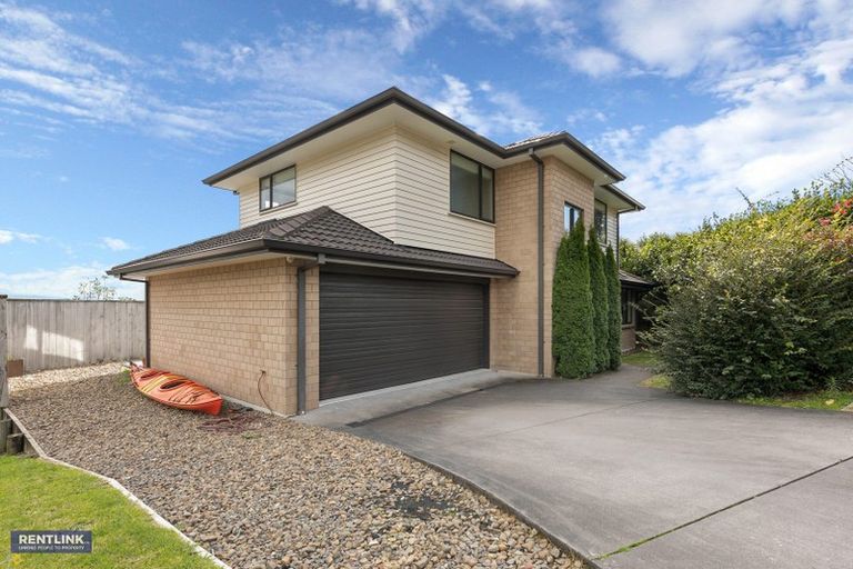 Photo of property in 16 Hillford Place, Welcome Bay, Tauranga, 3175