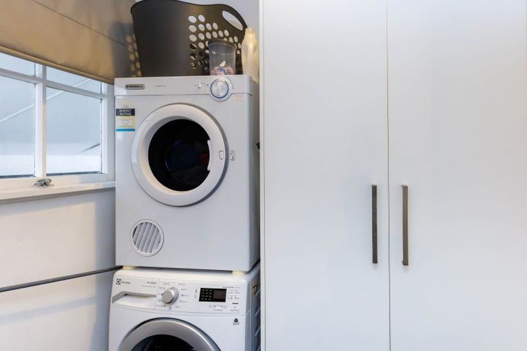 Photo of property in 94 Pasadena Crescent, Totara Park, Upper Hutt, 5018