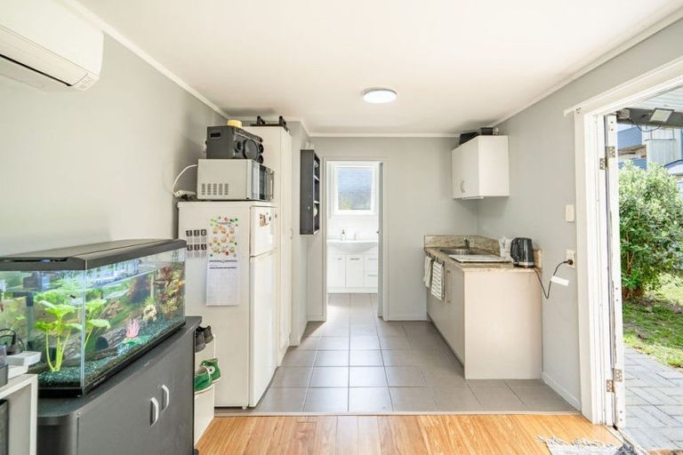 Photo of property in 19 Simpson Road, Papamoa Beach, Papamoa, 3118