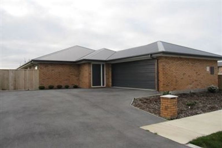 Photo of property in 8 Manuka Street, Pegasus, 7612