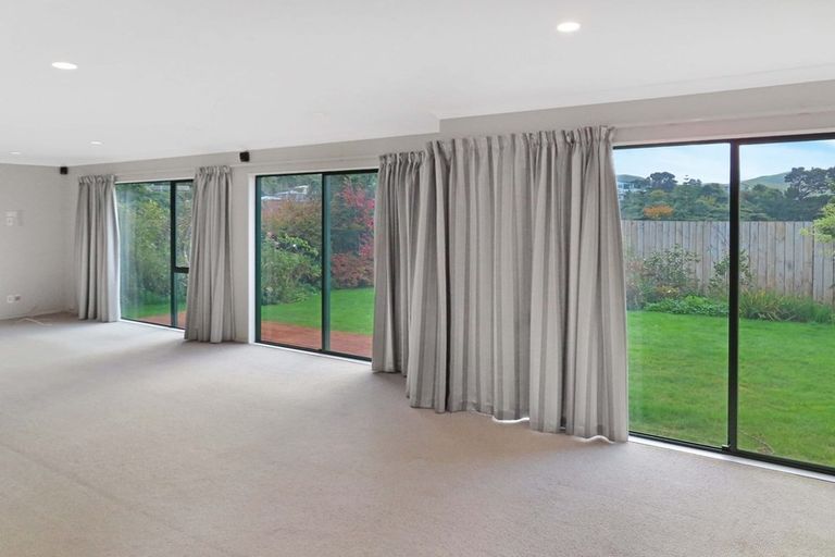 Photo of property in 122 Redvers Drive, Belmont, Lower Hutt, 5010