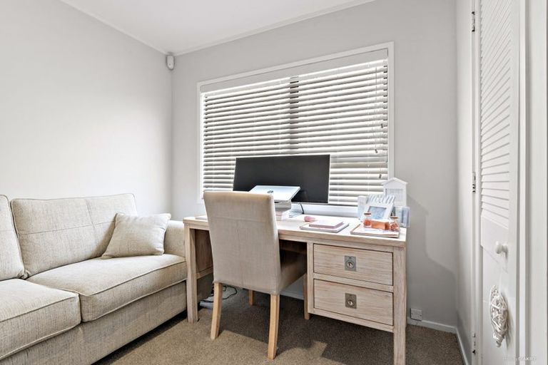 Photo of property in 7 Redlands Grove, Swanson, Auckland, 0612