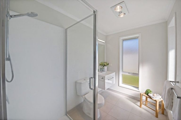 Photo of property in 17 Parton Road, Pukekohe, 2120