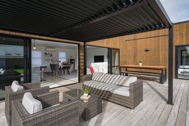 Photo of property in 12 Puketutu Grove, Motueka, 7120