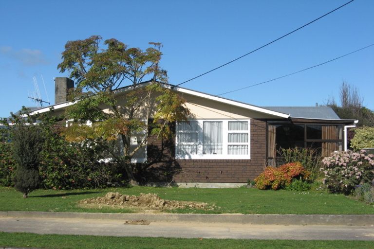 Photo of property in 26 Bledisloe Street, Levin, 5510