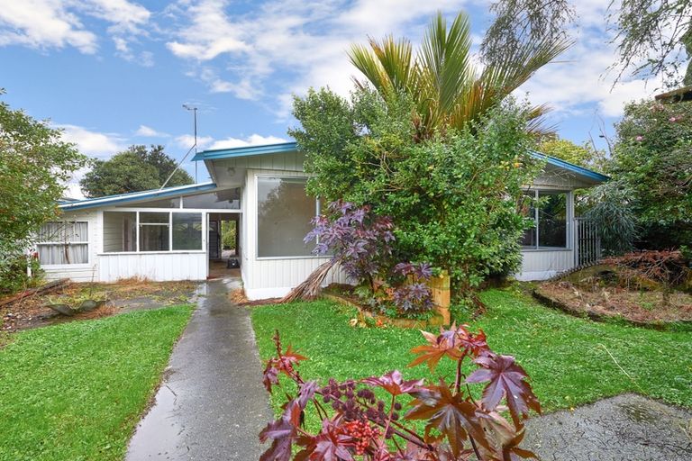 Photo of property in 37 Lockhart Avenue, Milson, Palmerston North, 4414