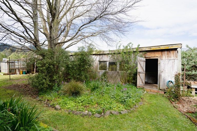 Photo of property in 44 Doctors Point Road, Waitati, 9085
