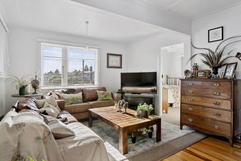 Photo of property in 19 Waitahanui Avenue, Taupo, 3330