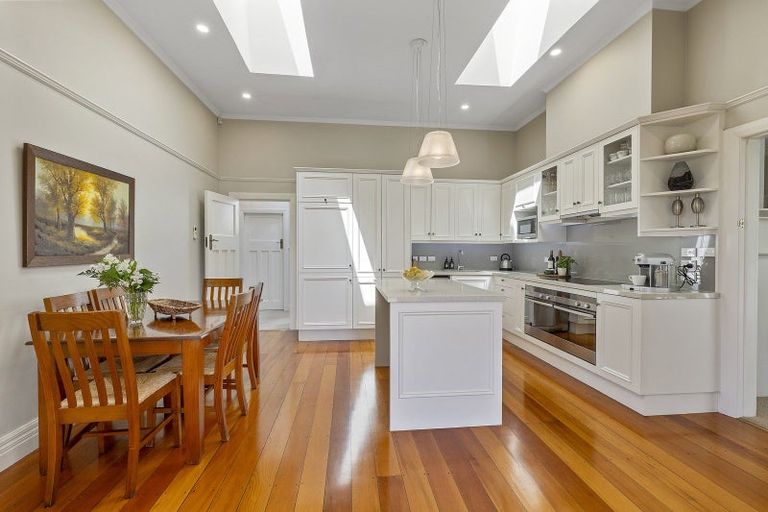 Photo of property in 7 Burnham Street, Seatoun, Wellington, 6022