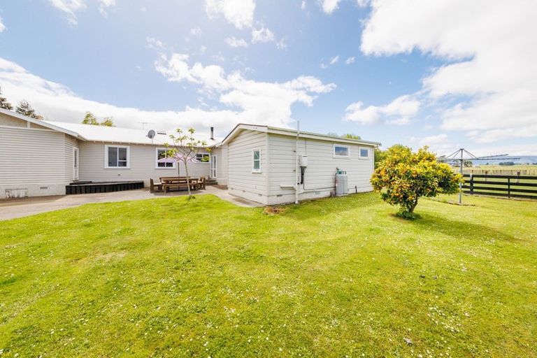 Photo of property in 283 Forlong Road, Colyton, Feilding, 4775