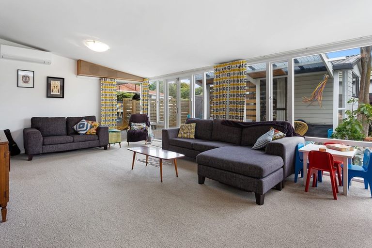 Photo of property in 24 Erin Crescent, Mairehau, Christchurch, 8013