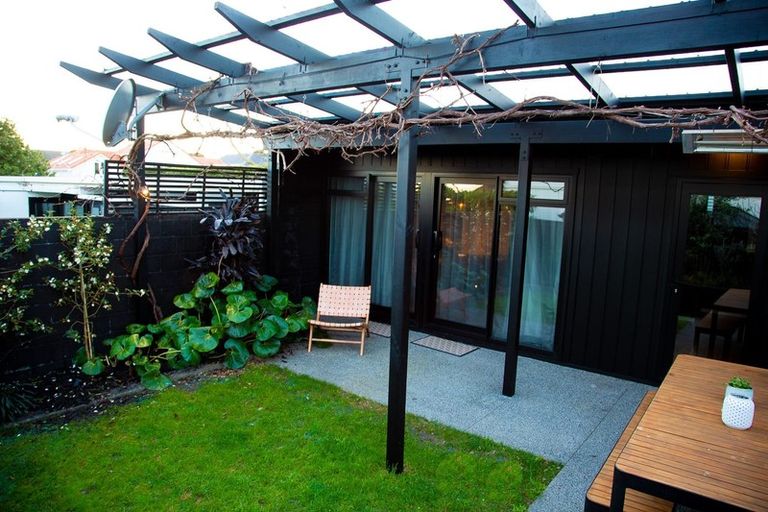 Photo of property in 2/246 Lake Road, Hauraki, Auckland, 0622