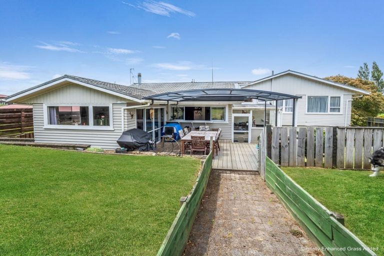Photo of property in 11 Ries Street, Dannevirke, 4930