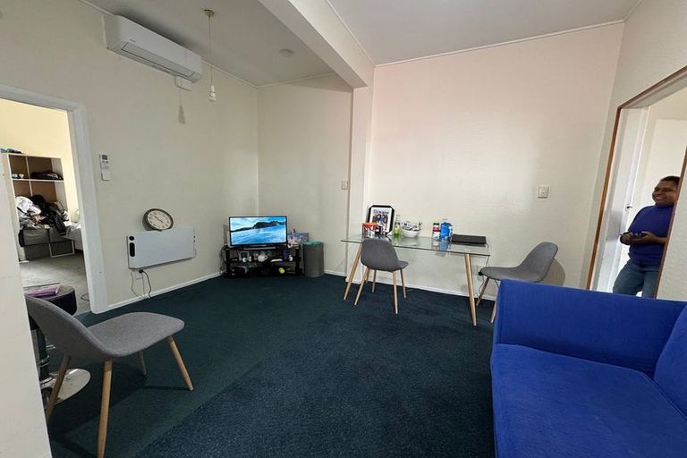 Photo of property in 4 Levy Street, Mount Victoria, Wellington, 6011