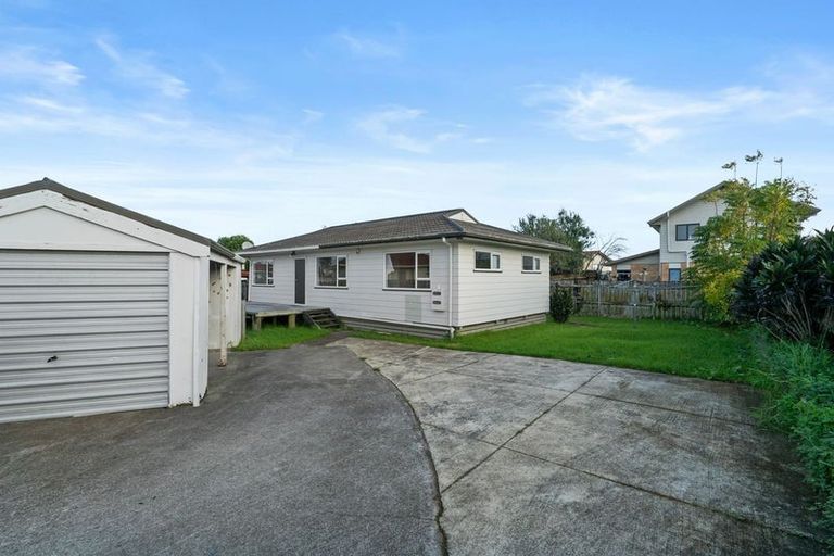 Photo of property in 49 Dungarvon Place, Clendon Park, Auckland, 2103