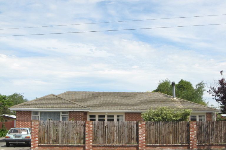 Photo of property in 76 Daniels Road, Redwood, Christchurch, 8051