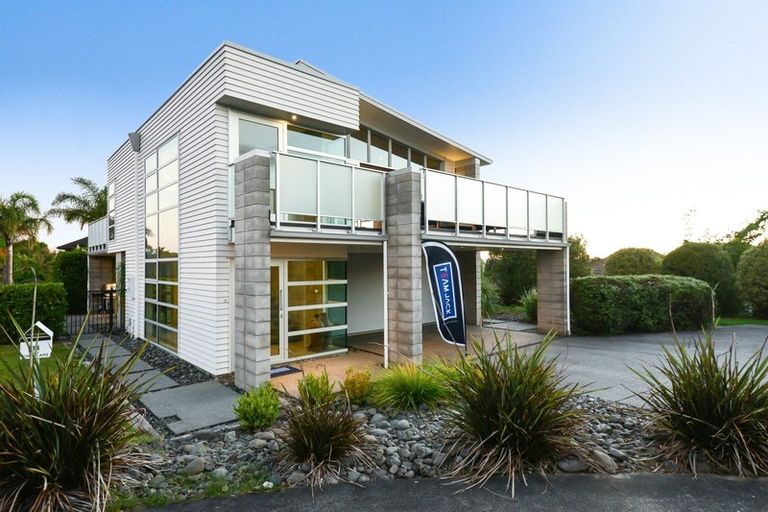 Photo of property in 14 Gilbert Court, Rototuna, Hamilton, 3210