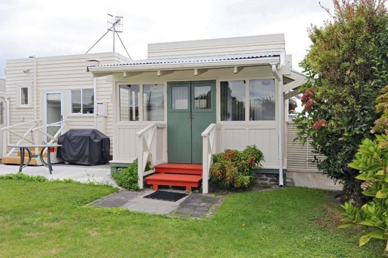 Photo of property in 417 Massey Street, Akina, Hastings, 4122
