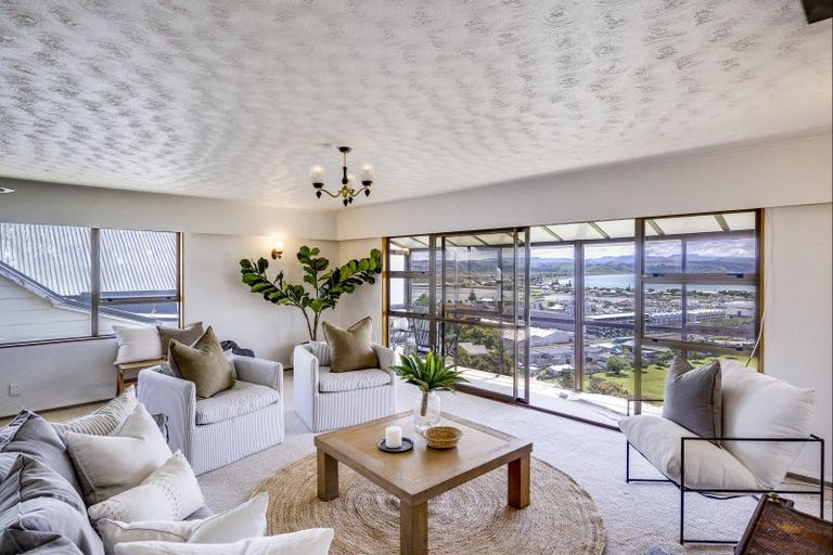 Photo of property in 28 Hospital Terrace, Hospital Hill, Napier, 4110