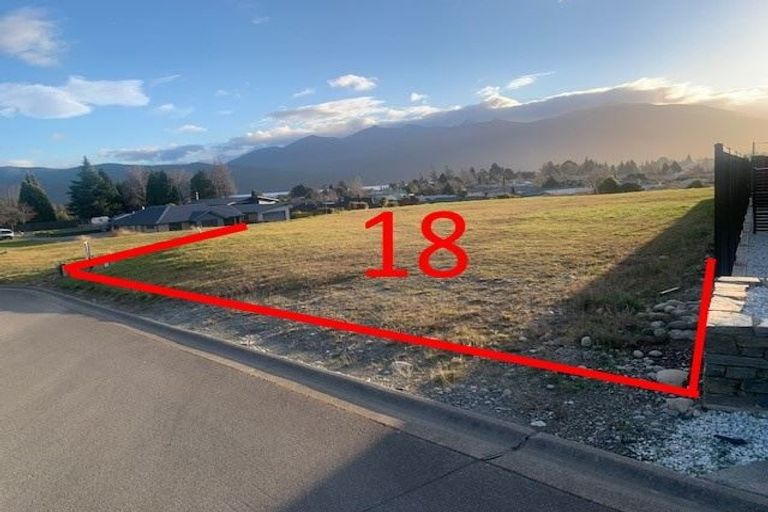 Photo of property in 18 Tawera Place, Te Anau, 9679