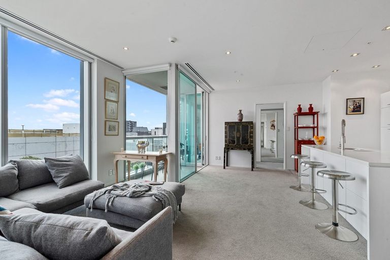 Photo of property in Sentinel Apartments, 505/3 Northcroft Street, Takapuna, Auckland, 0622