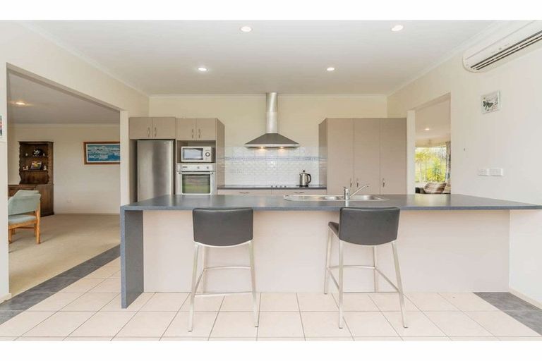 Photo of property in 2 Palm Drive, Kerikeri, 0294