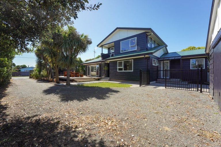 Photo of property in 73 Atkinson Avenue, Otaki Beach, Otaki, 5512