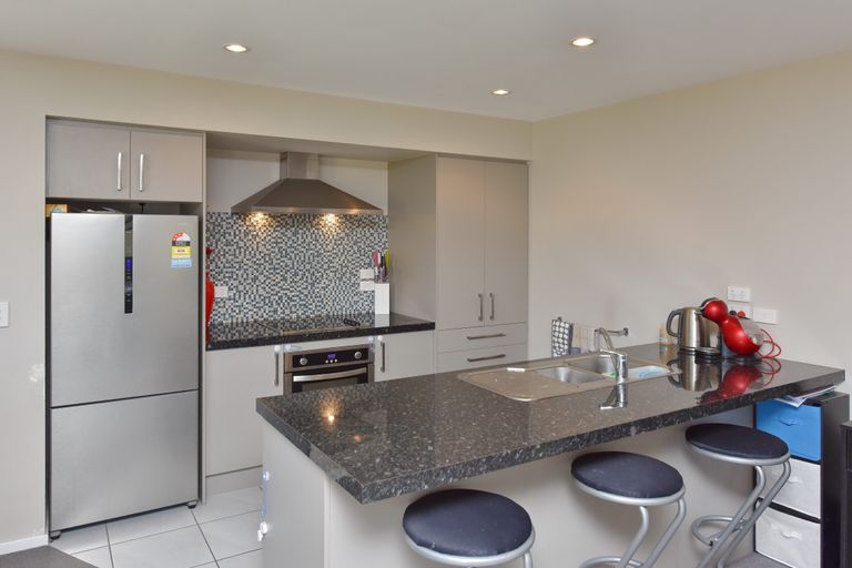 Photo of property in 15 Taggart Place, Sockburn, Christchurch, 8042