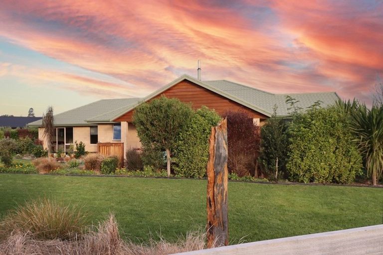 Photo of property in 24 Mill Grove, Clareville, Carterton, 5713