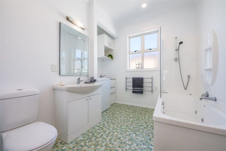 Photo of property in 11 Hart Avenue, Boulcott, Lower Hutt, 5011