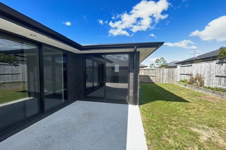 Photo of property in 8 Wahaika Way, Papamoa Beach, Papamoa, 3118