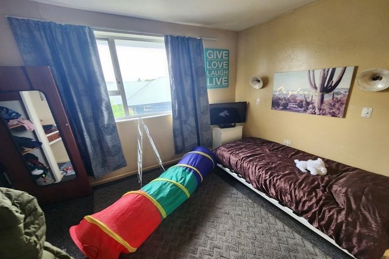 Photo of property in 2/65 Springs Road, Hornby, Christchurch, 8042