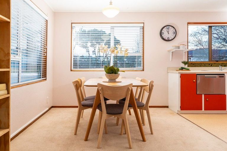 Photo of property in 104 Tauhinu Road, Miramar, Wellington, 6022