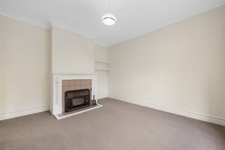 Photo of property in 90 Wellington Street, Picton, 7220