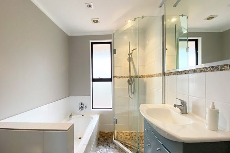 Photo of property in 1/1 Paparoa Road, Cockle Bay, Auckland, 2014