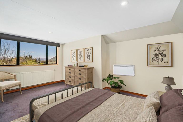 Photo of property in 36 Ruru Lane, Wanaka, 9382
