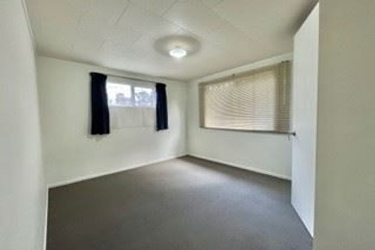 Photo of property in 48 Candia Road, Swanson, Auckland, 0614