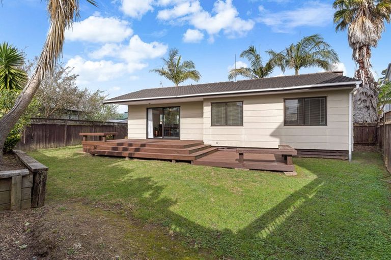 Photo of property in 2/5 Bolina Crescent, Pakuranga, Auckland, 2010