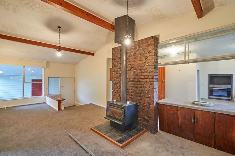 Photo of property in 37 Lockhart Avenue, Milson, Palmerston North, 4414